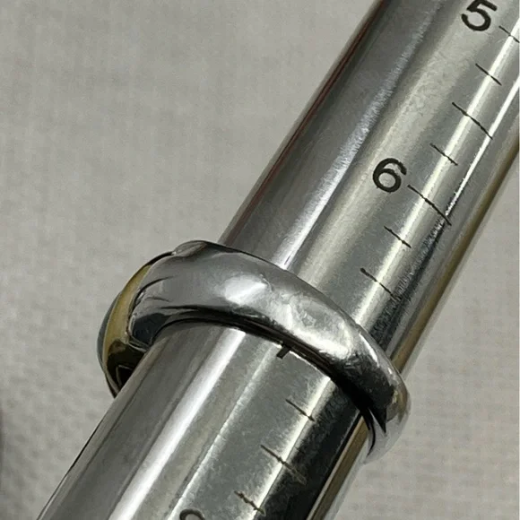 Vintage Sterling Silver & Gold Overlay Ring with Green Cabochon | Size 7 - Picture 12 of 16